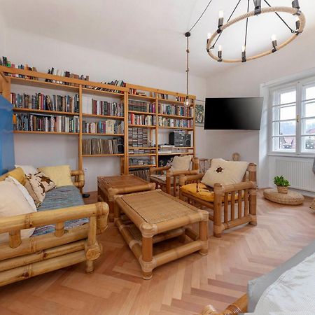 Historical Caserne Apartment Ljubljana Exteriör bild